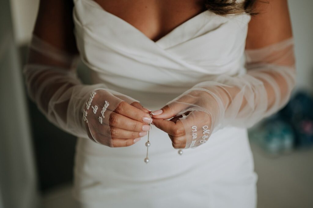 Mary & Oliver’s Old Marylebone Town Hall Elopement