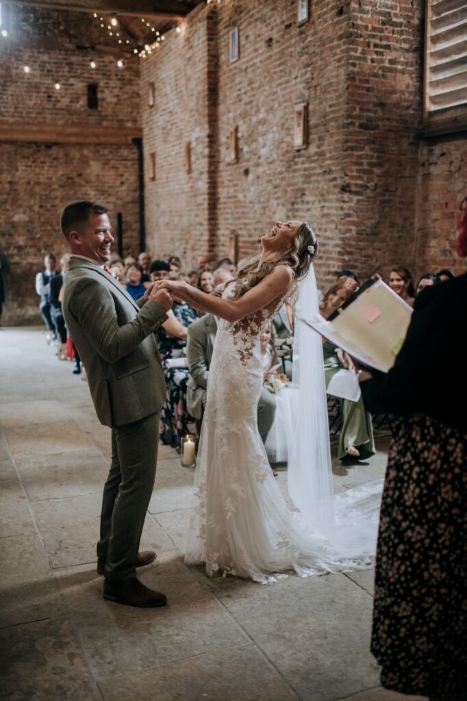 Sarah & Mike’s Beautiful Riverlands Wedding