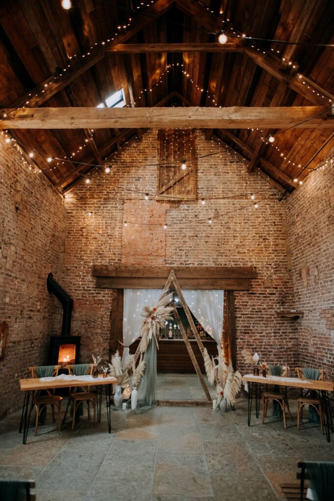 Sarah & Mike’s Beautiful Riverlands Wedding