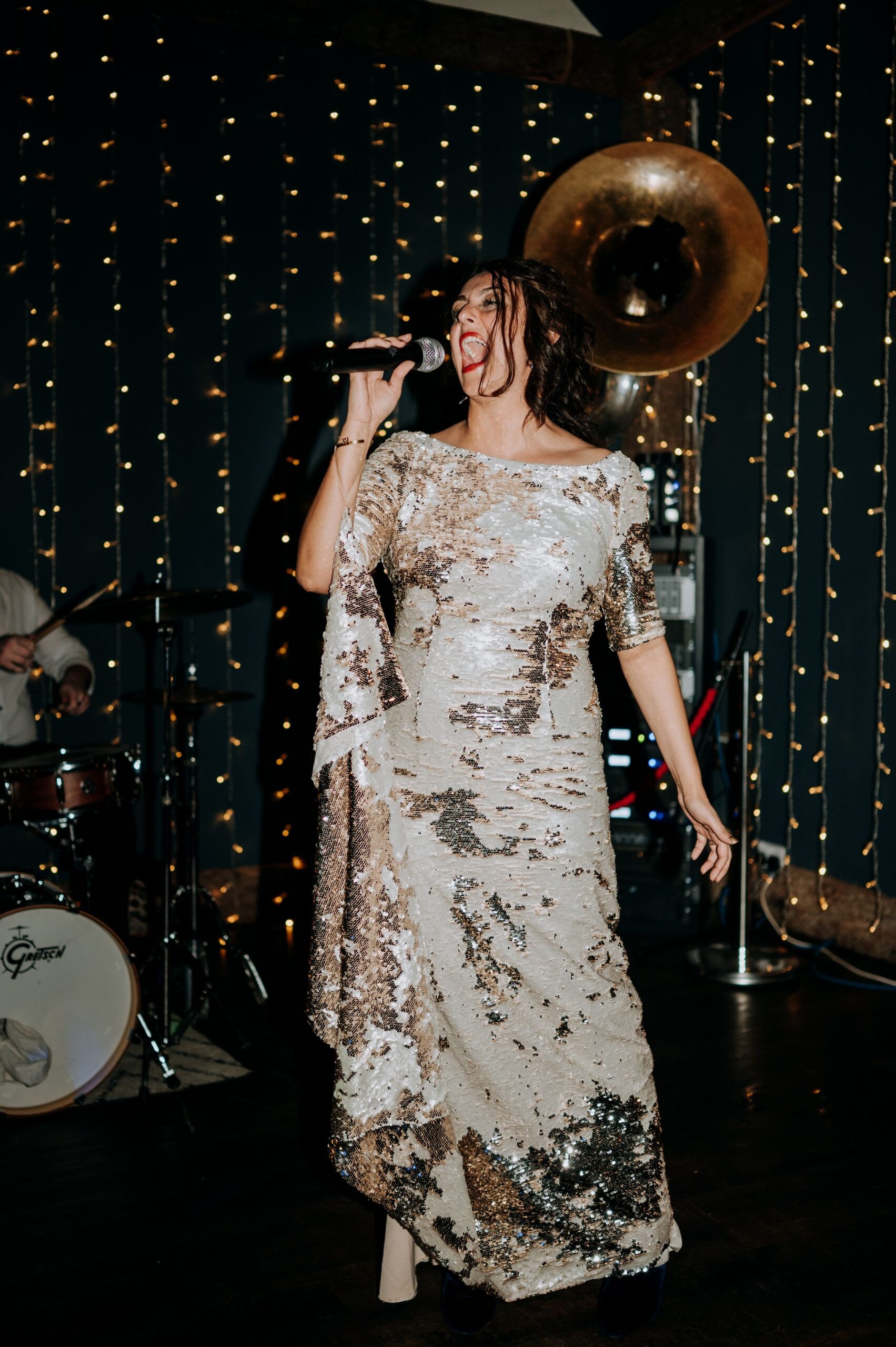 Live wedding entertainment at Oaklands wedding reception